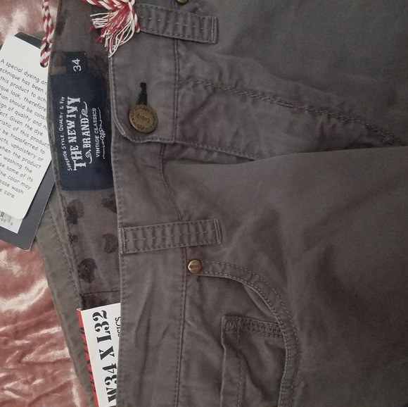 Pants - Picture 3 of 4